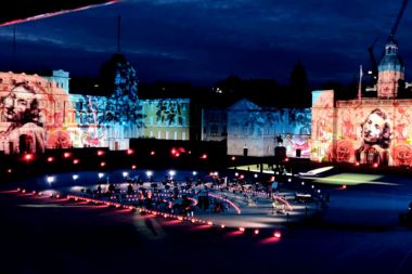 Unprecedented projection honours 75th VJ day
